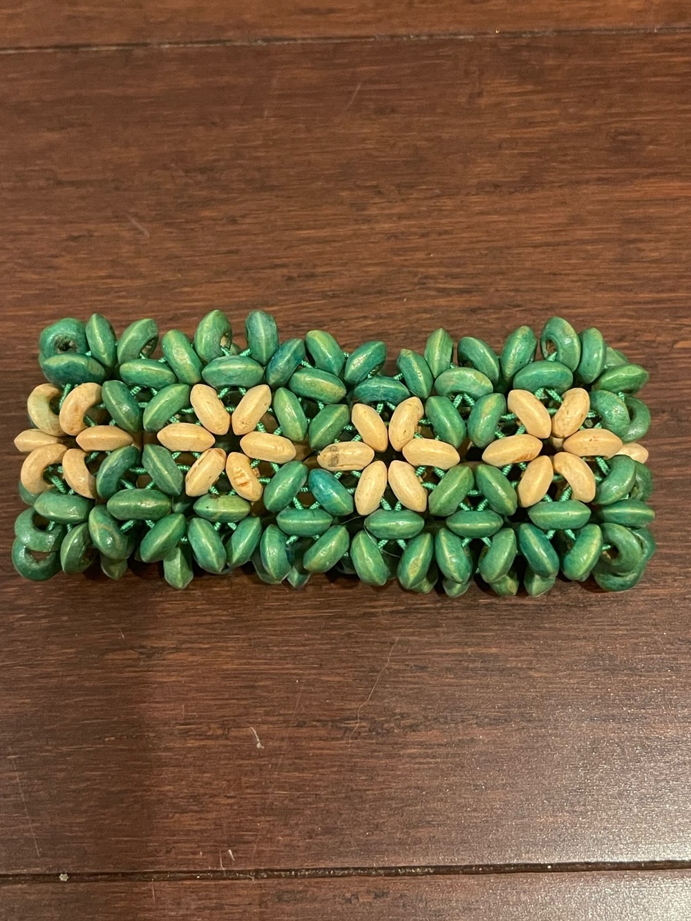 Hawaiian wood bead elastic bracelet